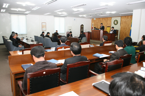 제176회 양양군의회 임시회 개의