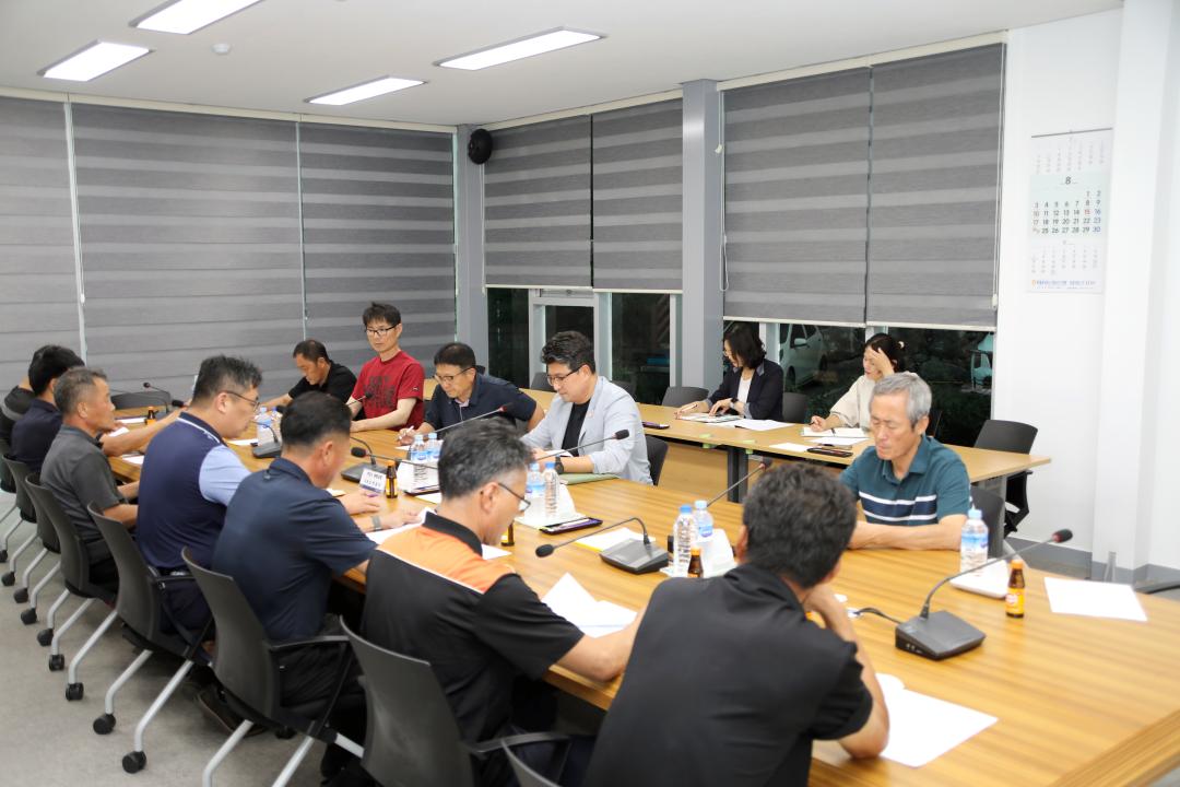 '카포스 양양지회 간담회' 게시글의 사진(2) '2025-08-11 카포스 양양지회 간담회(의장실) (2).jpg'