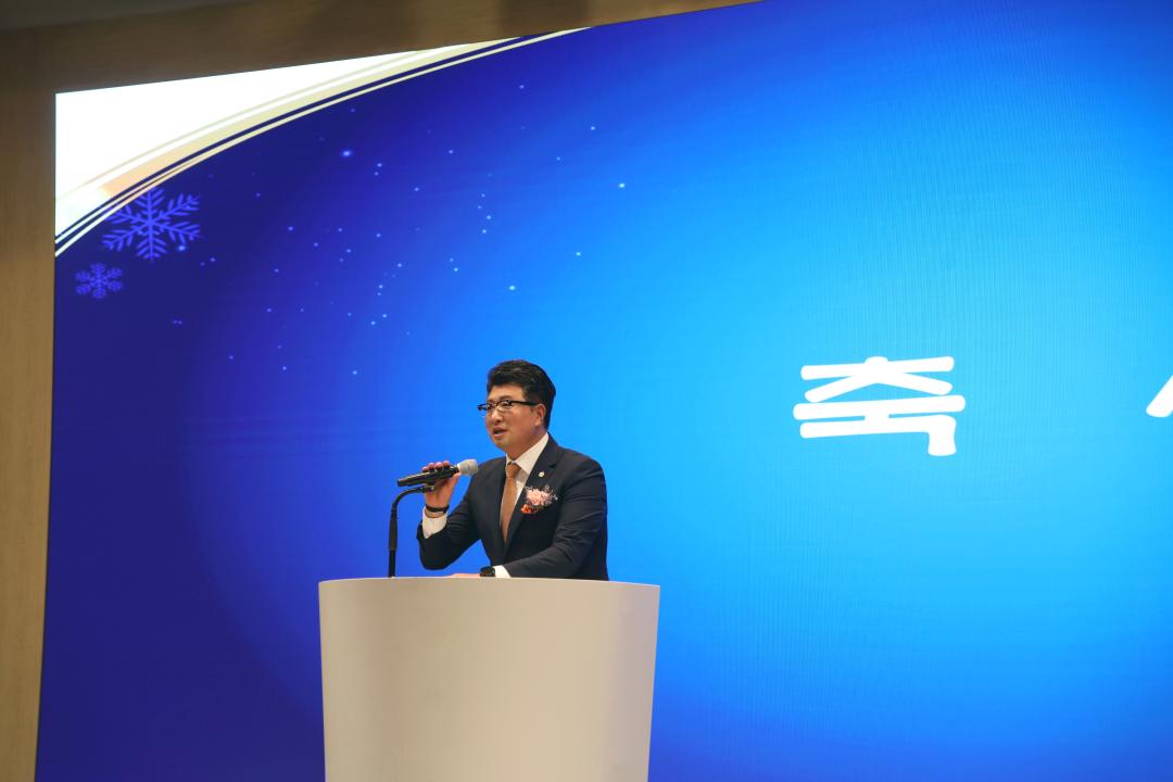 '양양초등학교 회장 이취임식 및 총동문인의 밤' 게시글의 사진(2) '2025-09-06 양양초등학교 회장 이취임식 및 총동문인의 밤(양양쏠비치) (2).jpg'
