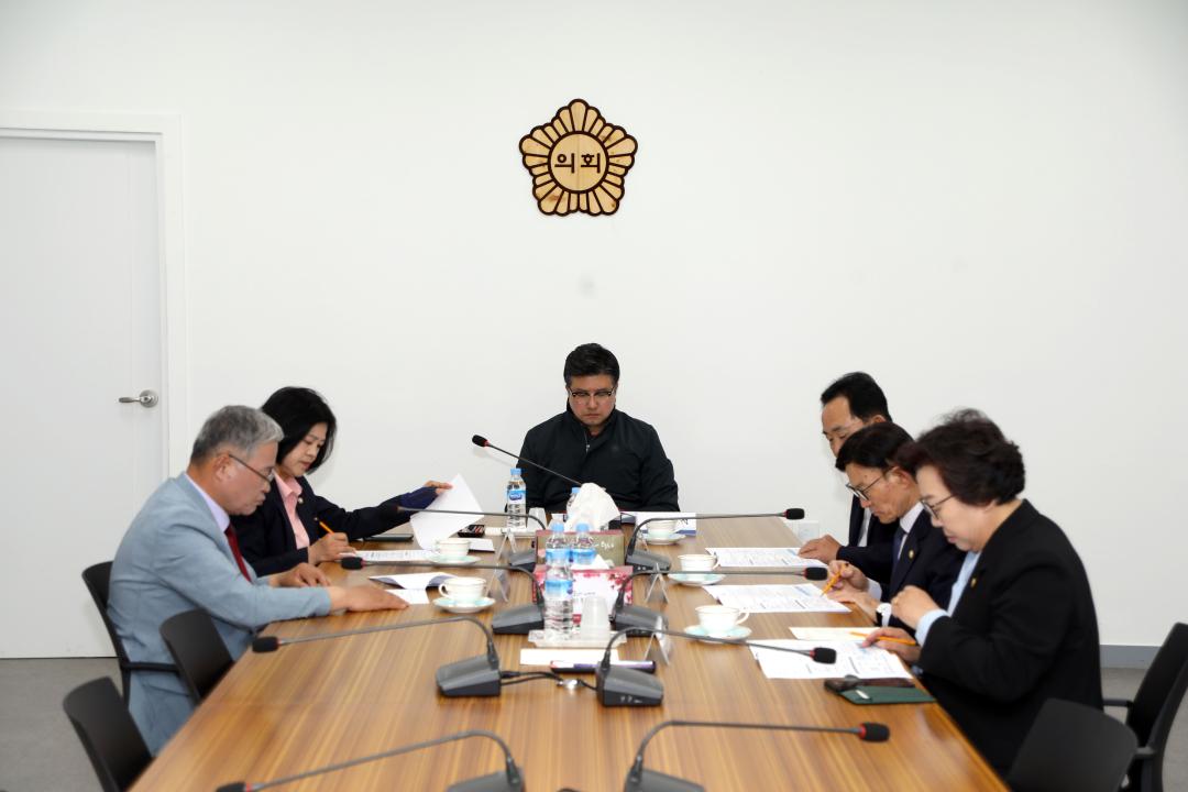 '집행부와의 의원간담회' 게시글의 사진(3) '2026-04-17 집행부와의 의원간담회(1층 회의실) (3).jpg'