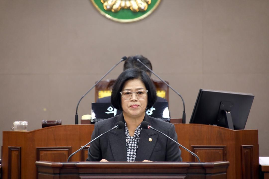 '제292회 양양군의회 임시회 제1차 본회의' 게시글의 사진(2) '2025-10-27 제292회 양양군의회 임시회 제1차 본회의(본회의장) (20) 복사.jpg'