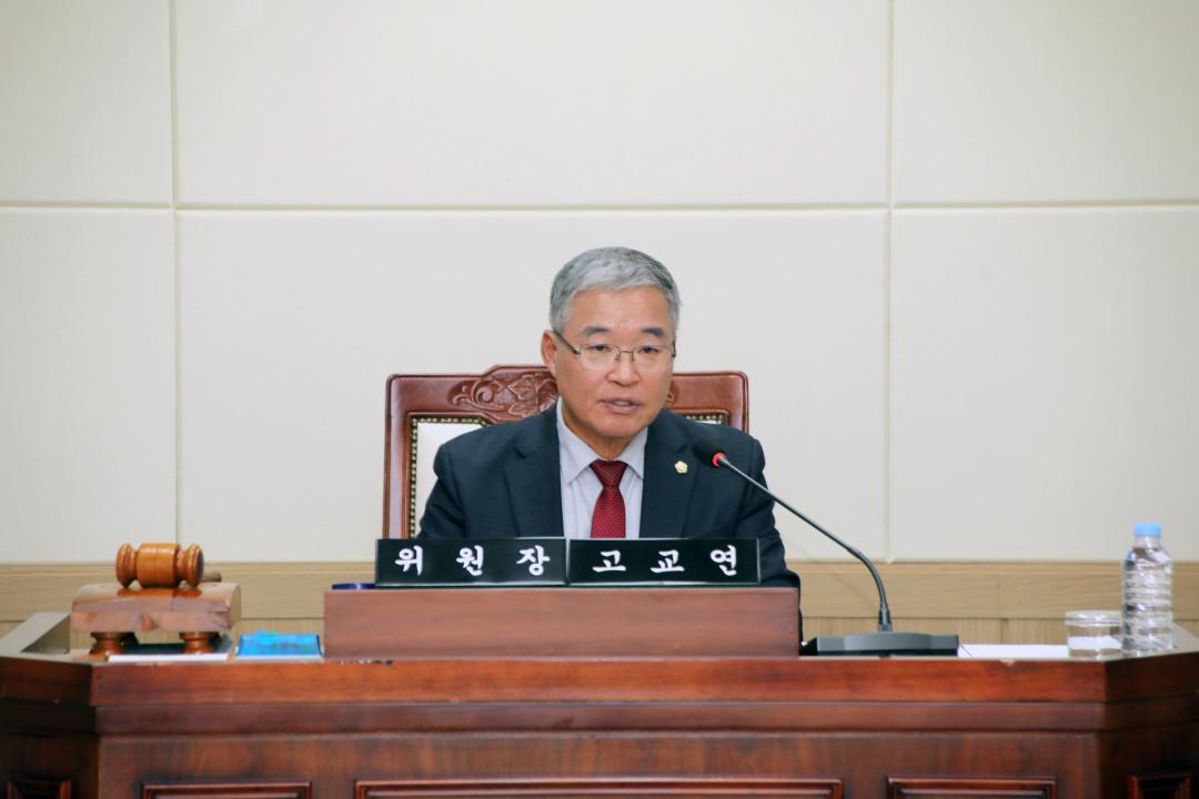 '제292회 임시회 행정사무감사특별위원회 제1차 위원회' 게시글의 사진(3) '2025-10-27 제292회 임시회 행정사무감사특별위원회 제1차 위원회(소회의실) (19) 복사.jpg'