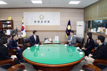 대한적십자사 강원특별자치도혈액원 헌혈 은장유공패 수여