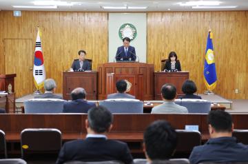 제214회 양양군의회 임시회 개회